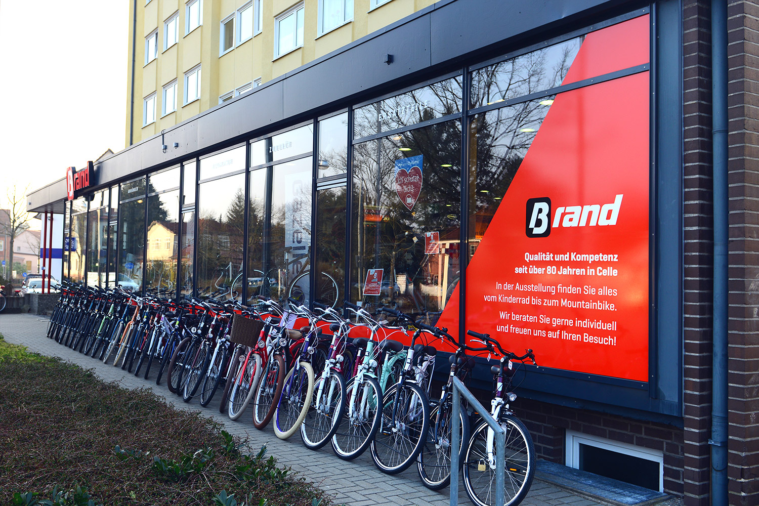 Projekt Facelift des Firmenerscheinungsbildes von Brand