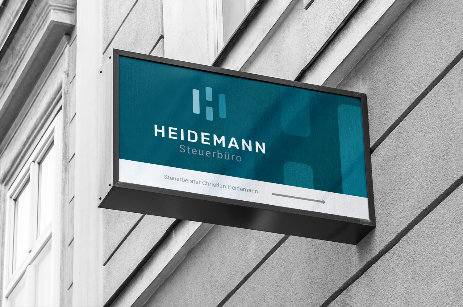 Firmenschild für das Steuerbüro Heidemann